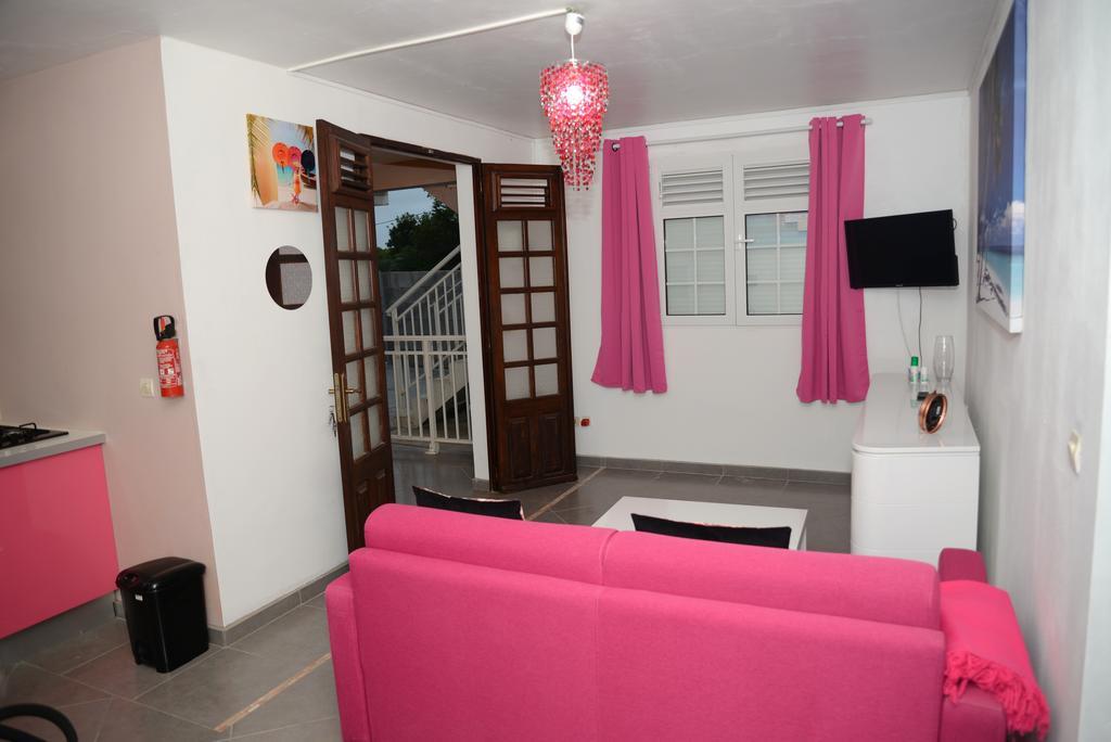 Residence Fruit De La Passion Rose Sainte-Anne Exterior foto